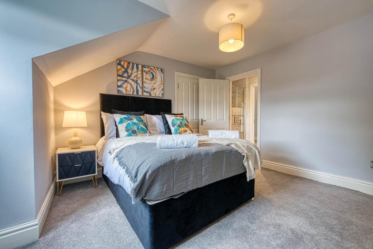Spacious Nottingham Abode - Sleeps 16 Exterior photo