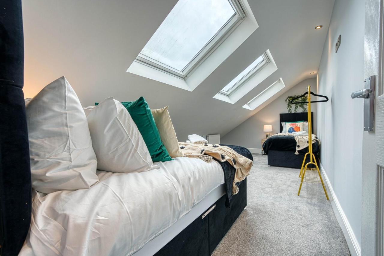 Spacious Nottingham Abode - Sleeps 16 Exterior photo